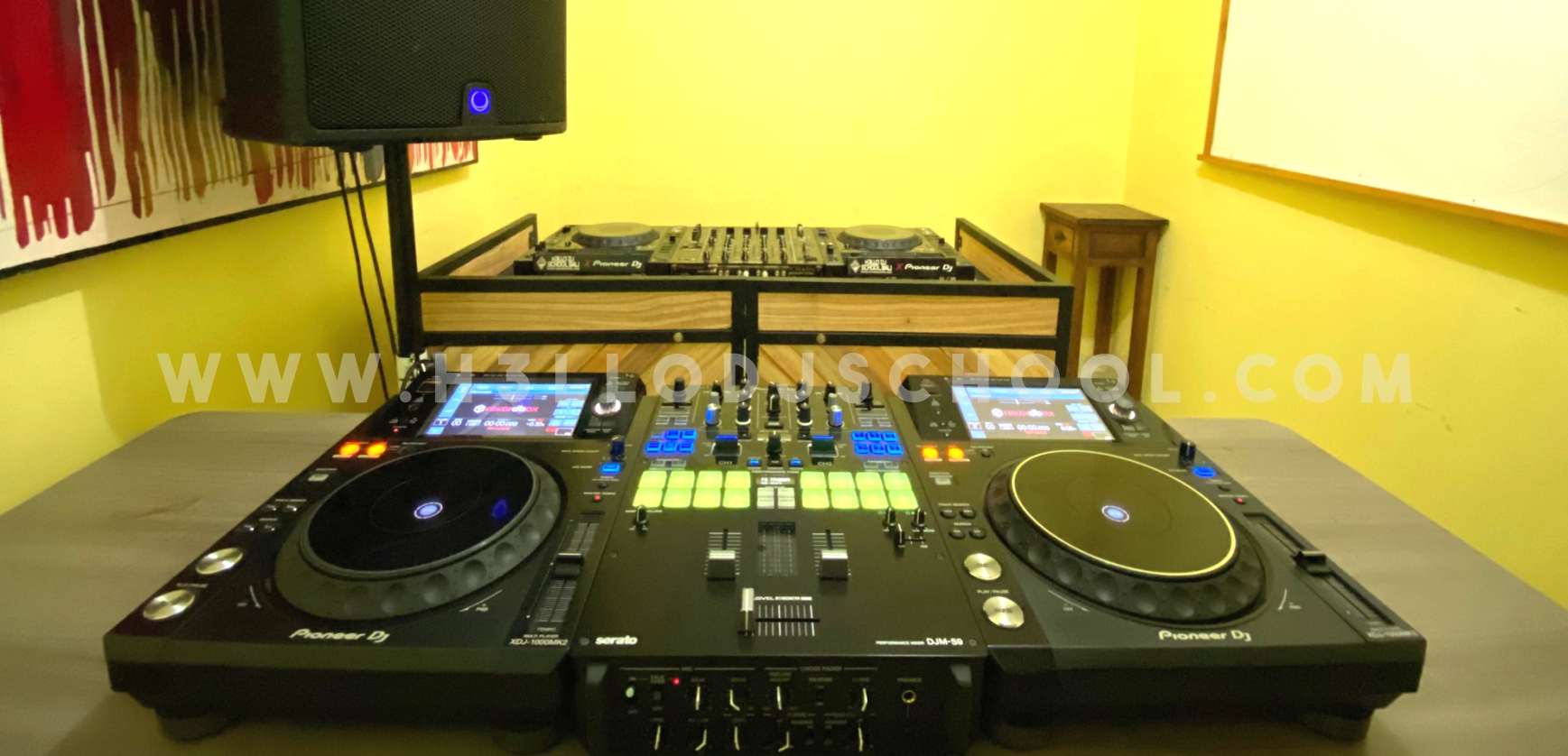 Studio 1.1